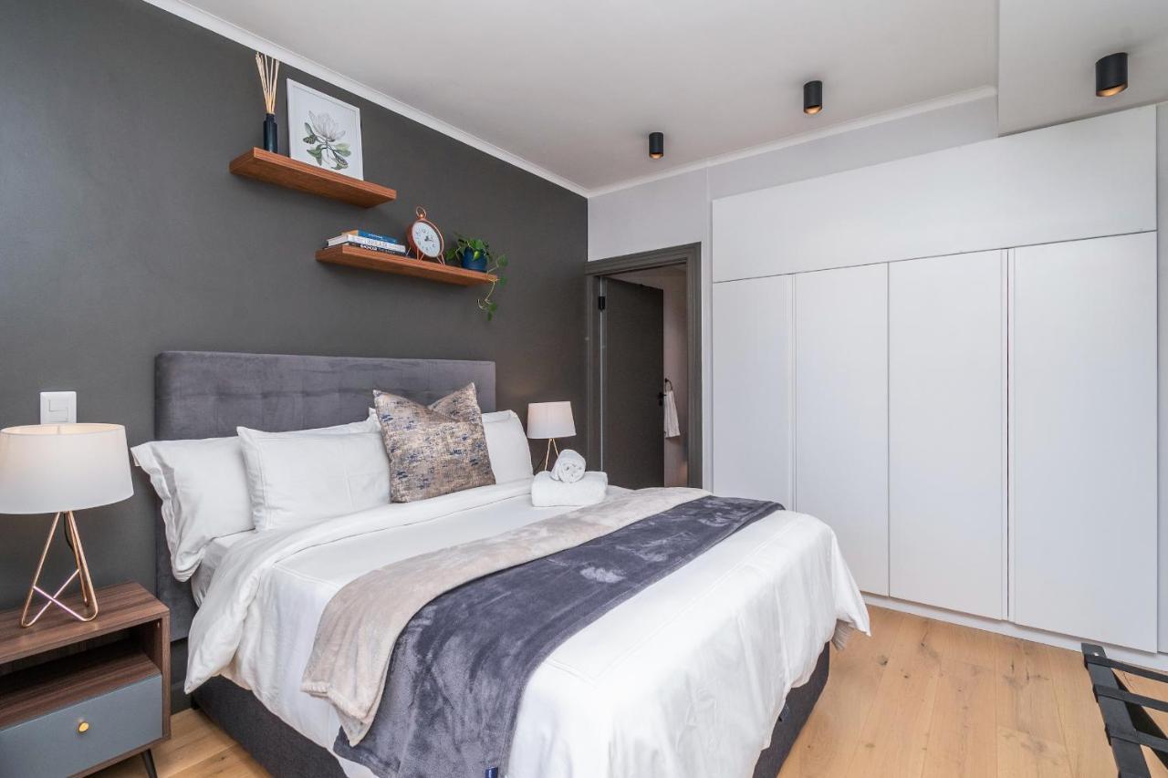 Luxurious Green Point Getaway Cape Town Exterior photo